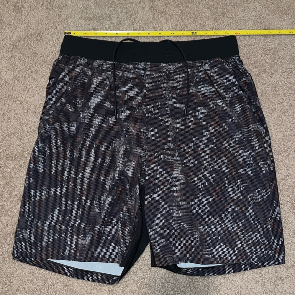 Lululemon THE short